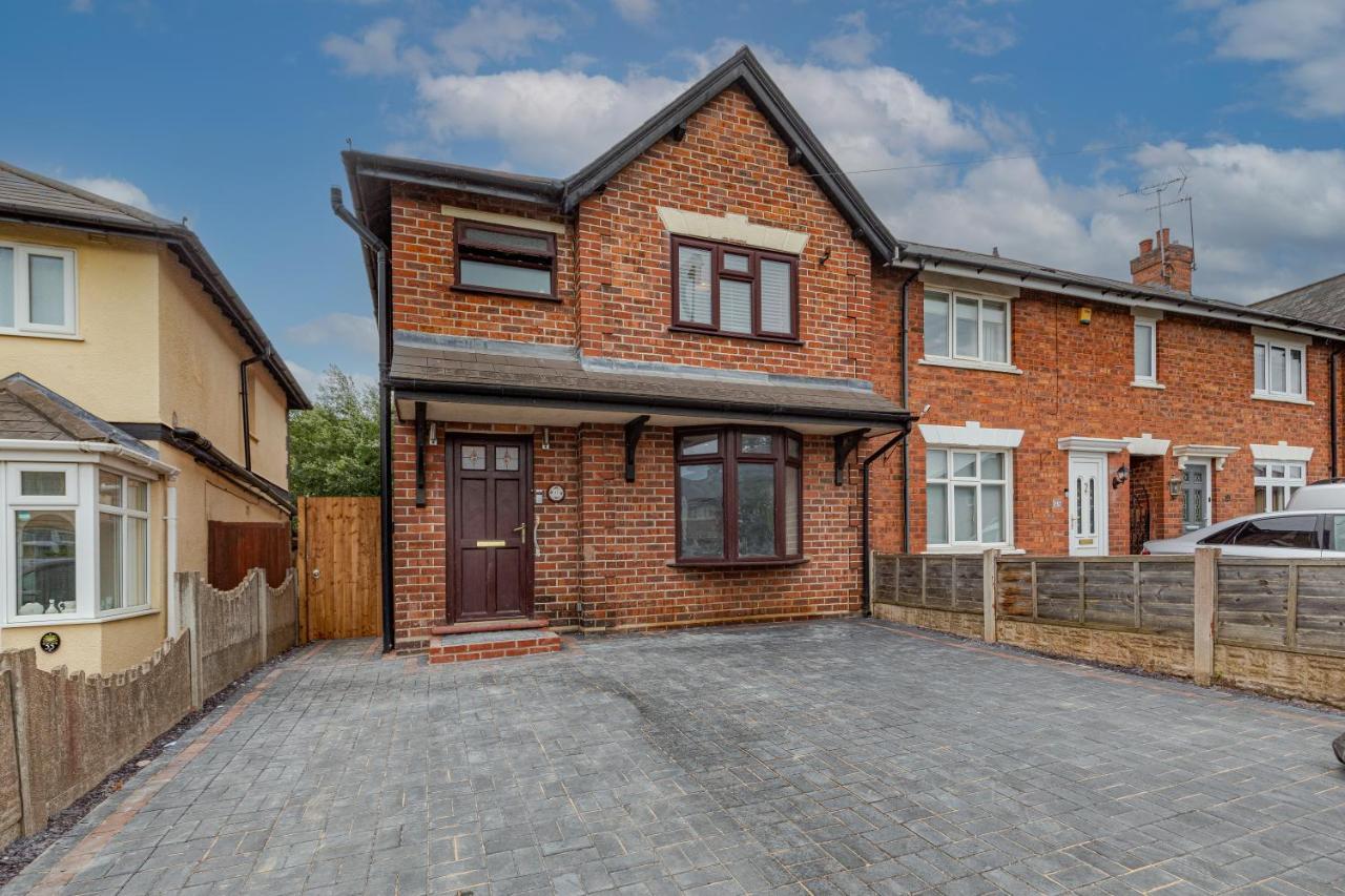 Walsall - 4 Bedroom House, Wi-Fi, Garden , Sleeps 8 - Jrr Stays Bescot Esterno foto